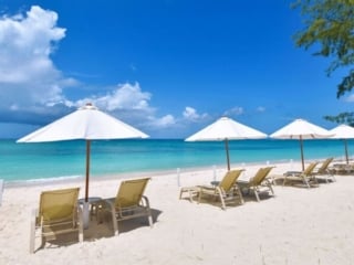Beach Chairs and Loungers 2